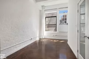 8 Beach St, New York City, NY 10013 - Photo 10