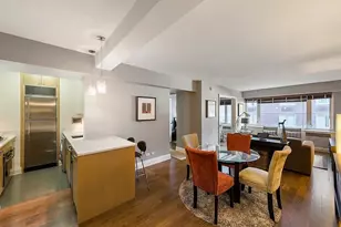 211 E 51st St, New York, NY 10022 - Photo 1