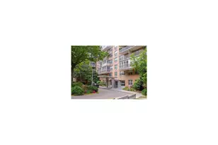 303 W 66th St, New York City, NY 10069 - Photo 8