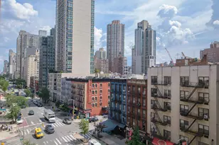 240 E 76th St, New York City, NY 10021 - Photo 8