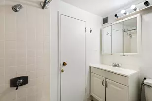 350 E 62nd St, New York City, NY 10021 - Photo 10