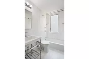 245 E 54th St, New York, NY 10022 - Photo 6