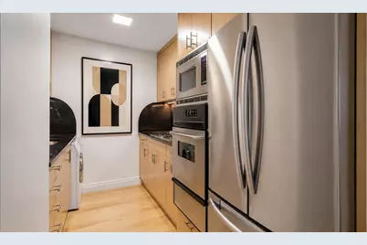 220 E 65th Street #11-J, New York City, NY 10065 - Photo 4