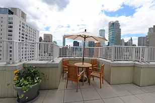 220 E 65th St, New York City, NY 10065 - Photo 8