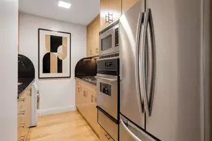 220 E 65th St, New York City, NY 10065 - Photo 4