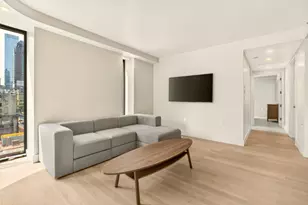 400 W 38th St, New York, NY 10018 - Photo 10