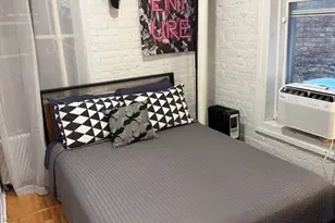 438 W 49th St, New York, NY 10019 - Photo 4