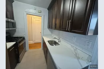 32-15 35th Street #F5, Astoria, NY 11106 - Photo 2