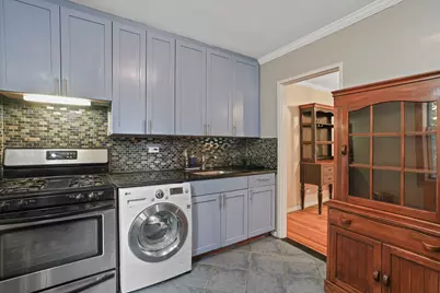 63-11 Queens Boulevard #D24, Woodside, NY 11377 - Photo 8