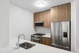345 E 94th St, New York City, NY 10128 - Photo 4