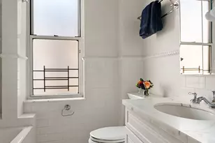 122 E 82nd St, New York City, NY 10028 - Photo 8