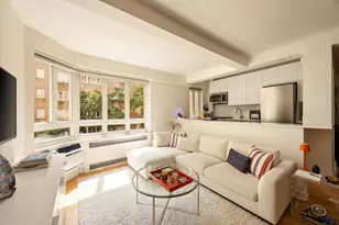 333 W 57th St, New York City, NY 10019 - Photo 2