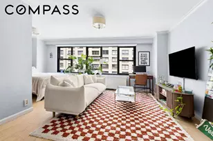 220 E 57th St, New York, NY 10022 - Photo 2