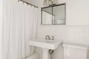 360 E 72nd St, New York City, NY 10021 - Photo 8
