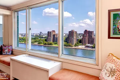 530 E 72nd Street #17D, New York, NY 10021 - Photo 2