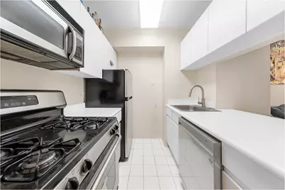 250 E 40th Street #18C, New York City, NY 10016 - Photo 4