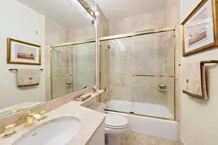 301 W 57th St, New York, NY 10019 - Photo 8