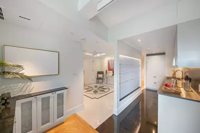 160 Central Park S #2707, New York City, NY 10019 - Photo 12