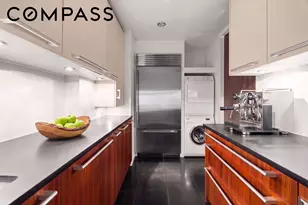 641 5th Ave, New York, NY 10022 - Photo 6