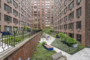 420 E 64th St, New York, NY 10065 - Photo 12