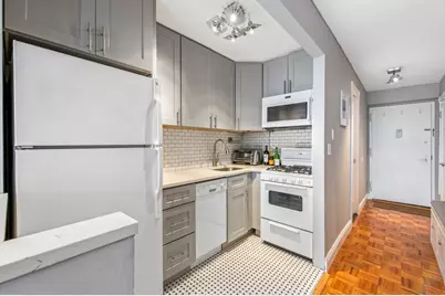 222 W 14th Street #4E, New York City, NY 10011 - Photo 4