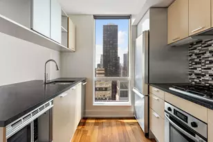 350 W 42nd St, New York City, NY 10036 - Photo 4