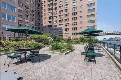 25 Sutton Place S #5F, New York City, NY 10022 - Photo 16