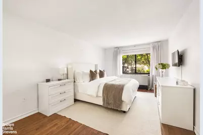 300 Rector Place #2H, New York City, NY 10280 - Photo 2