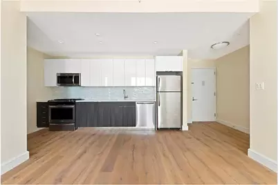 25-21 43rd Avenue #802, Long Island City, NY 11101 - Photo 2