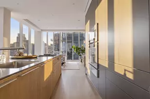 515 W 29th St, New York City, NY 10001 - Photo 4