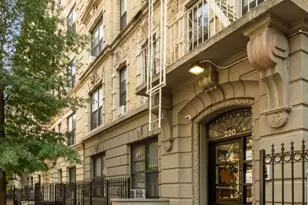 220 W 111th St, New York, NY 10026 - Photo 8