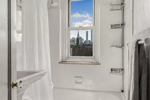 365 W 20th St, New York City, NY 10011 - Photo 8