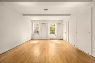410 W 24th St, New York City, NY 10011 - Photo 4