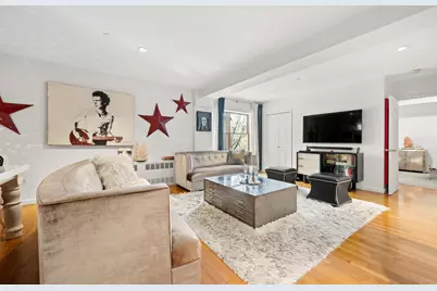 754 E 6th Street #4E, New York, NY 10009 - Photo 1