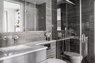 366 W 11th St, New York City, NY 10014 - Photo 12