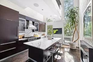 262 W 25th St, New York, NY 10001 - Photo 2