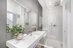 262 W 25th St, New York, NY 10001 - Photo 8