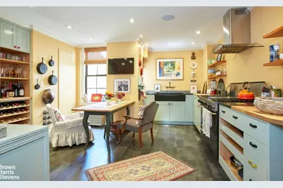 136 E 64th Street #9D, New York, NY 10065 - Photo 4