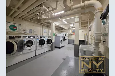 327 W 30th Street #2J, New York, NY 10001 - Photo 8