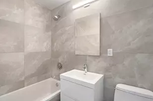 575 Main St, New York, NY 10044 - Photo 4
