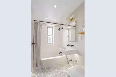 573 Grand Street #D1302, New York, NY 10002 - Photo 6