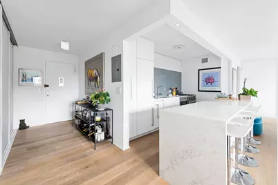 205 W End Avenue #26W, New York, NY 10023 - Photo 2