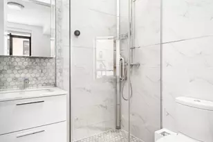 11-12 44th Dr, New York City, NY 11101 - Photo 6