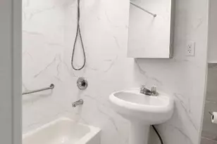 87 Clinton St, New York City, NY 10002 - Photo 16