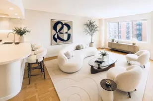 201 E 25th St, New York, NY 10010 - Photo 1