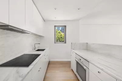 200 E 62nd Street #5D, New York, NY 10065 - Photo 2