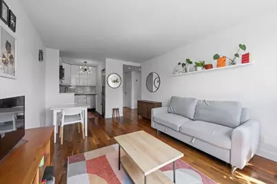 301 W 110th Street #4V, New York City, NY 10026 - Photo 2