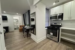 45 W 81st St, New York City, NY 10024 - Photo 2