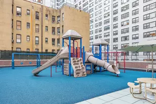 422 E 72nd St, New York, NY 10021 - Photo 50
