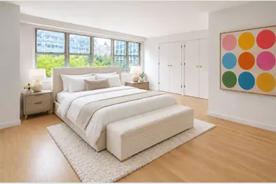 155 W 68th Street #404, New York, NY 10023 - Photo 4